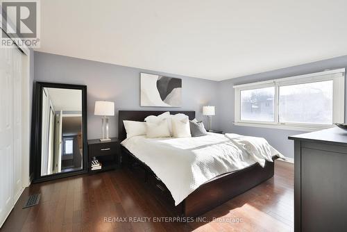 1472 Myron Drive, Mississauga, ON - Indoor Photo Showing Bedroom