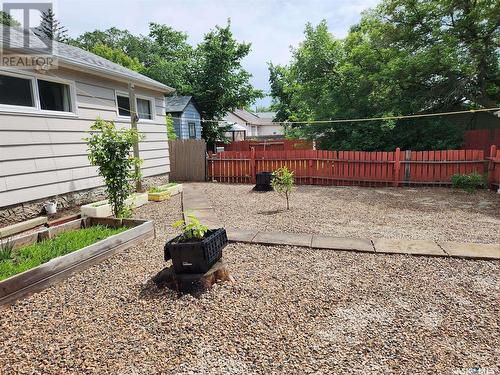 1332 Queen Street, Regina, SK - Outdoor