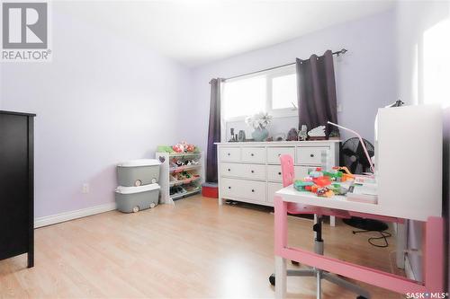 1332 Queen Street, Regina, SK - Indoor Photo Showing Bedroom