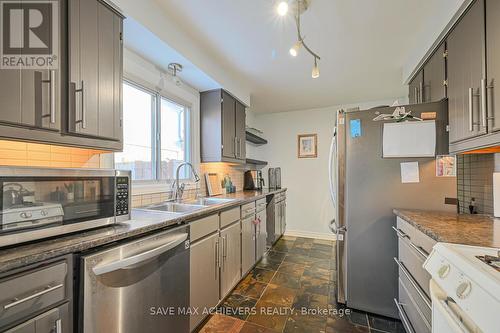 3315 Martins Pine Crescent, Mississauga, ON - Indoor Photo Showing Kitchen With Double Sink