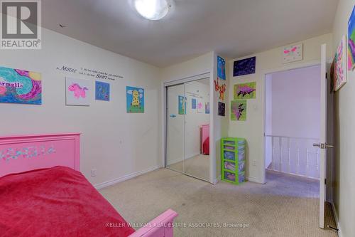 21 Mayflower Avenue, Hamilton, ON - Indoor Photo Showing Bedroom