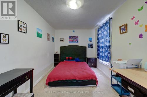 21 Mayflower Avenue, Hamilton, ON - Indoor Photo Showing Bedroom