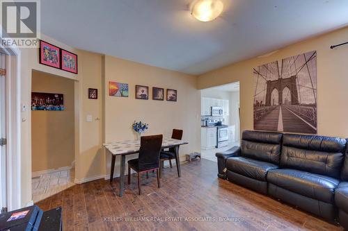 21 Mayflower Avenue, Hamilton, ON - Indoor