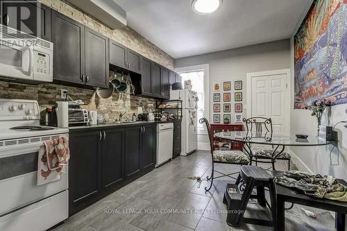 97 Garfield Avenue S, Hamilton, ON - Indoor Photo Showing Kitchen