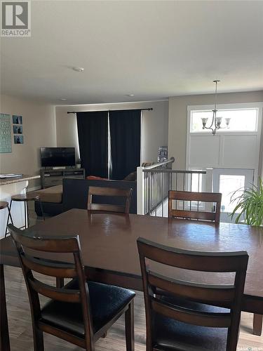 833 & 835 5Th Street E, Prince Albert, SK - Indoor Photo Showing Dining Room