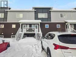 206 225 Hassard CLOSE  Saskatoon, SK S7L 2W8