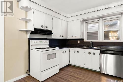 434 Forget Street, Regina, SK - Indoor Photo Showing Kitchen With Double Sink