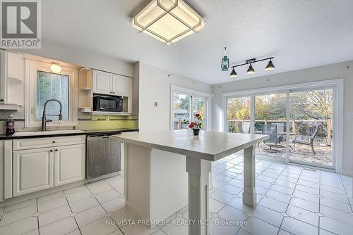 499 Rosecliffe Terrace, London, ON - Indoor Photo Showing Kitchen