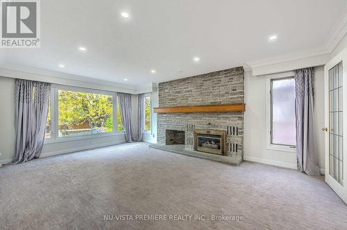 499 Rosecliffe Terrace, London, ON - Indoor Photo Showing Living Room With Fireplace