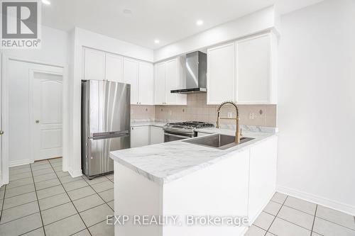 5033 Dubonet Drive, Mississauga, ON - Indoor Photo Showing Kitchen With Upgraded Kitchen