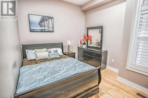 3274 Erin Centre Boulevard, Mississauga, ON - Indoor Photo Showing Bedroom