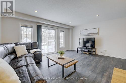 55 Meadowridge Street, Kitchener, ON - Indoor Photo Showing Living Room