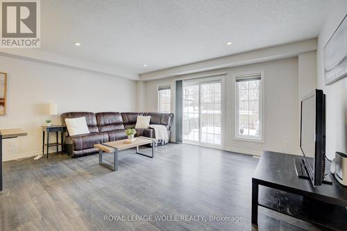 55 Meadowridge Street, Kitchener, ON - Indoor Photo Showing Living Room