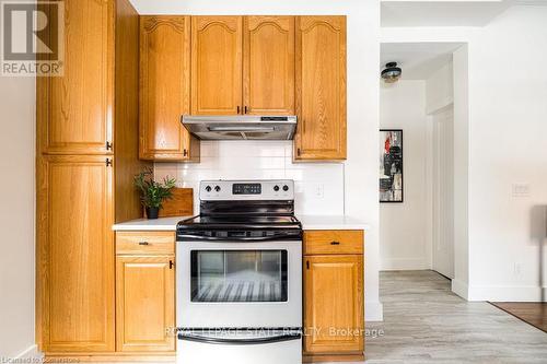 119 Ray Street S, Hamilton, ON - Indoor Photo Showing Kitchen