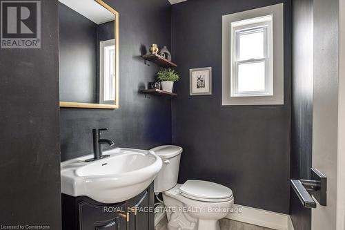 119 Ray Street S, Hamilton, ON - Indoor Photo Showing Bathroom