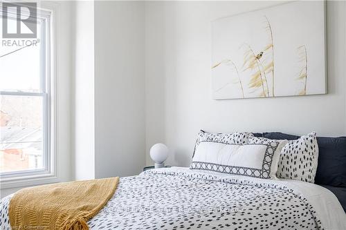 119 Ray Street S, Hamilton, ON - Indoor Photo Showing Bedroom