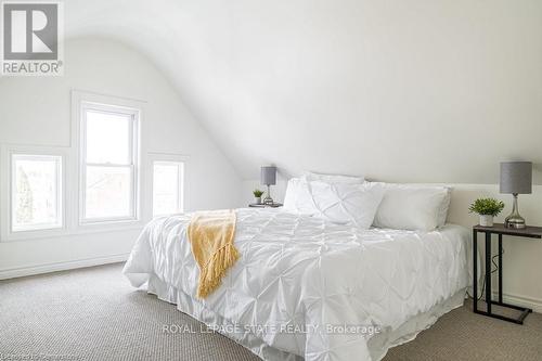 119 Ray Street S, Hamilton, ON - Indoor Photo Showing Bedroom