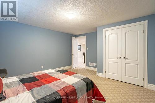 3399 Crane Avenue, London, ON - Indoor Photo Showing Bedroom