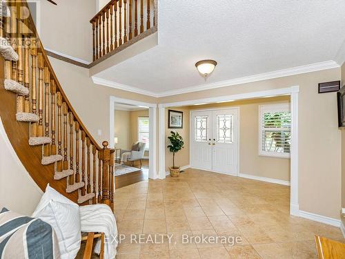 2048 Parklane Crescent, Burlington, ON - Indoor Photo Showing Other Room