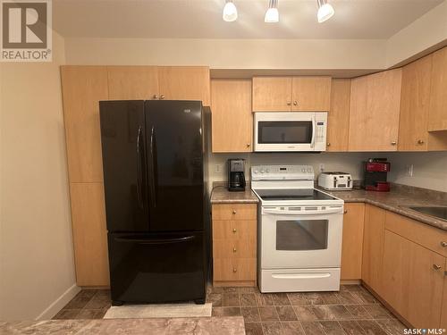 303 2341 Windsor Park Road, Regina, SK - Indoor Photo Showing Kitchen