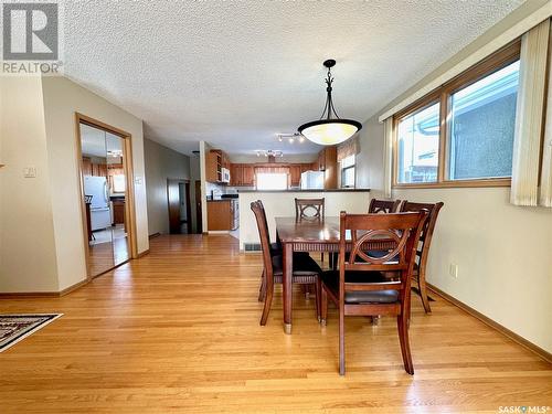 417 East Place, Saskatoon, SK - Indoor Photo Showing Dining Room