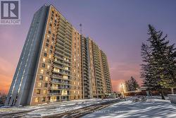 601 - 665 BATHGATE DRIVE  Ottawa, ON K1K 3Y4