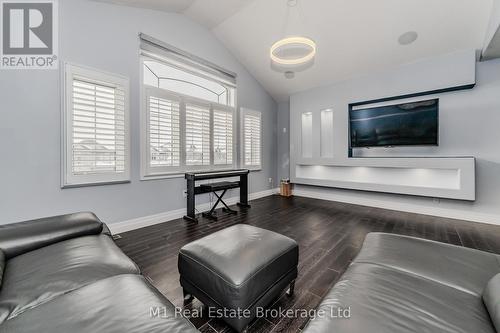 59 Netherwood Road, Kitchener, ON - Indoor Photo Showing Living Room