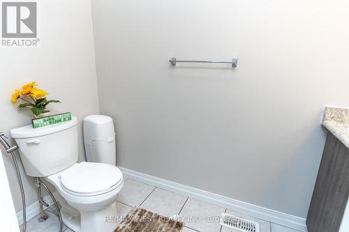 313 Freure Drive, Cambridge, ON - Indoor Photo Showing Bathroom