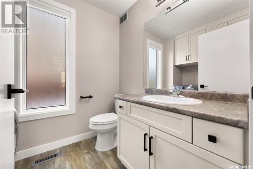 3727 Edinburgh Drive, Regina, SK - Indoor Photo Showing Bathroom