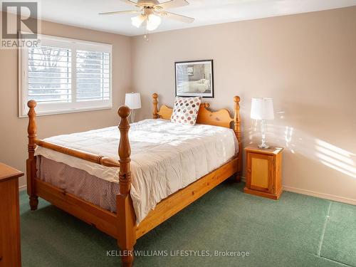 515 Barker Street, London, ON - Indoor Photo Showing Bedroom