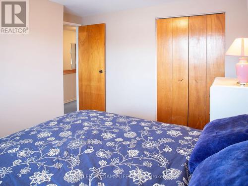 515 Barker Street, London, ON - Indoor Photo Showing Bedroom