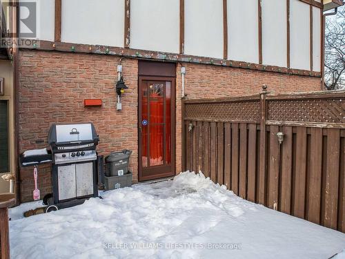 515 Barker Street, London, ON - Outdoor With Exterior