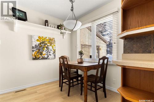 1510 Jubilee Avenue, Regina, SK - Indoor Photo Showing Dining Room