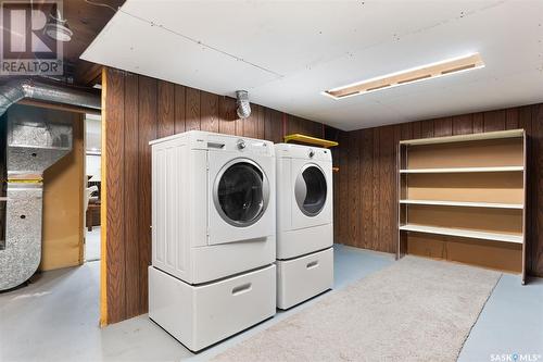 1510 Jubilee Avenue, Regina, SK - Indoor Photo Showing Laundry Room