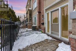 44 - 4985 SOUTHAMPTON DRIVE  Mississauga, ON L5M 8C6