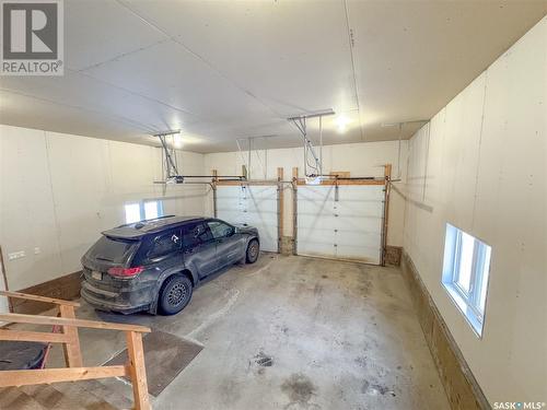 960 Boundary Road, Lakeland Rm No. 521, SK - Indoor Photo Showing Garage