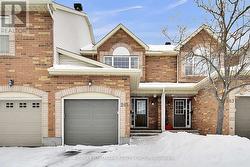 261 WESTVALLEY PVT  Ottawa, ON K1V 2B4