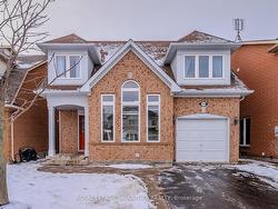 5136 Oakley Dr  Burlington, ON L7L 6P1