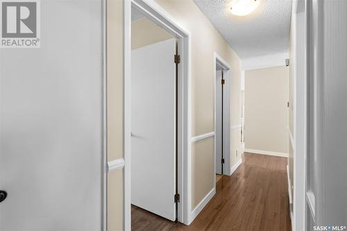 1048 East Centre, Saskatoon, SK - Indoor Photo Showing Other Room