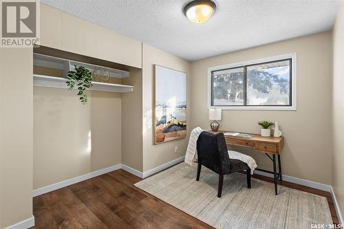 1048 East Centre, Saskatoon, SK - Indoor Photo Showing Office