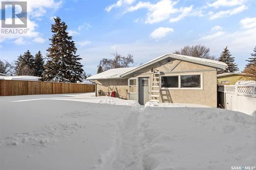 1048 East Centre, Saskatoon, SK - Outdoor