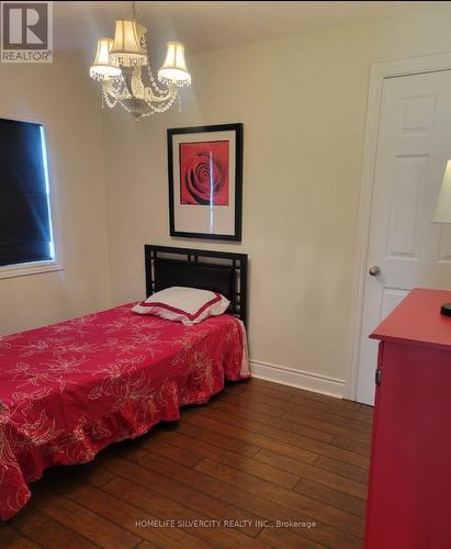 150 Leinster Avenue N, Hamilton, ON - Indoor Photo Showing Bedroom