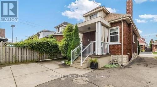 150 Leinster Avenue N, Hamilton, ON - Outdoor