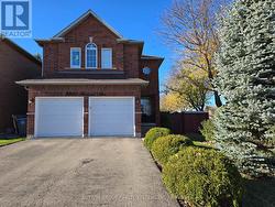 3945 FOXWOOD AVENUE  Mississauga, ON L5N 7V4