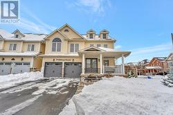 19 BUTTERCUP CRESCENT  Hamilton, ON L8B 0X9