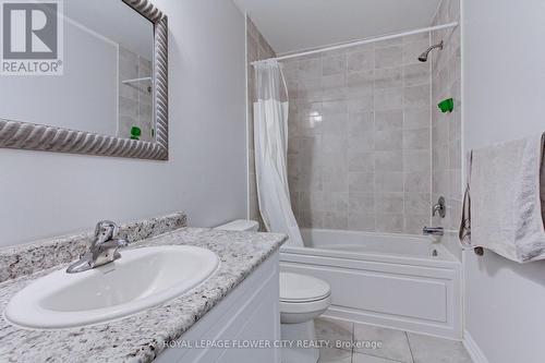 583 Goldenrod Lane, Kitchener, ON - Indoor Photo Showing Bathroom