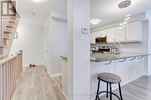 583 Goldenrod Lane, Kitchener, ON - Indoor Photo Showing Kitchen