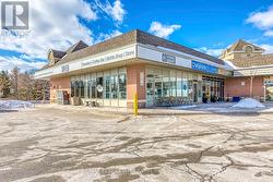 15 - 3420 REBECCA STREET  Oakville, ON L6L 6W2