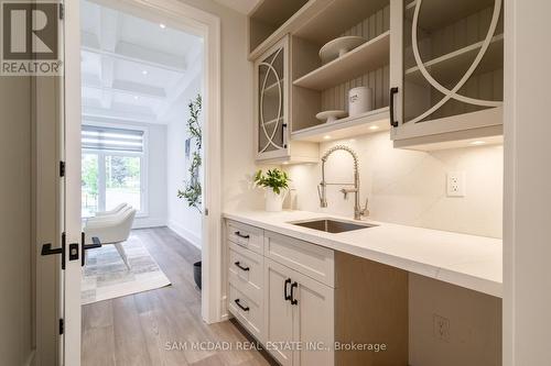 1615 Petrie Way, Mississauga, ON - Indoor Photo Showing Kitchen