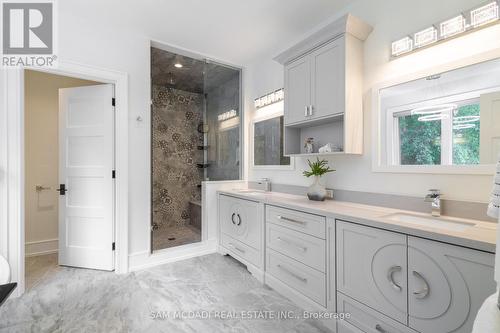 1615 Petrie Way, Mississauga, ON - Indoor Photo Showing Bathroom